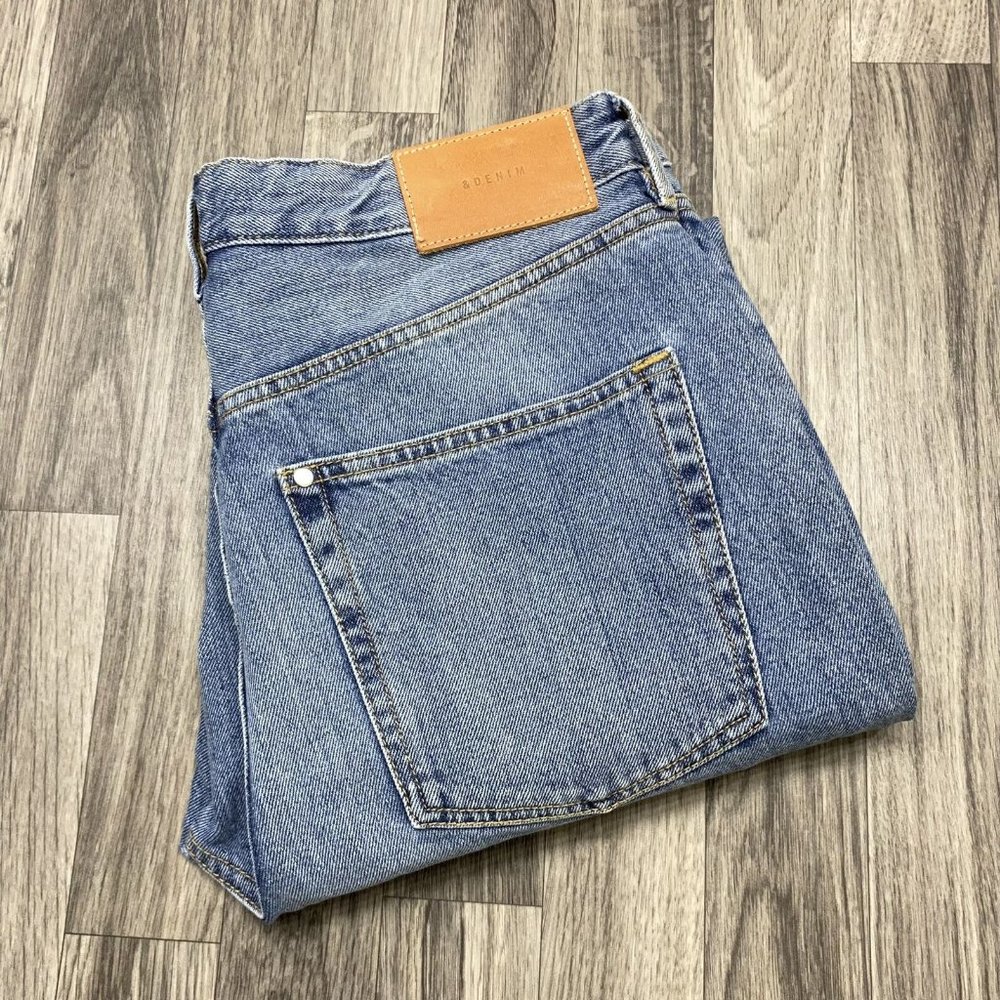 H&M JEANS Vintage Fit Straight Silver Studded Blue Denim Jeans Women's Size 31